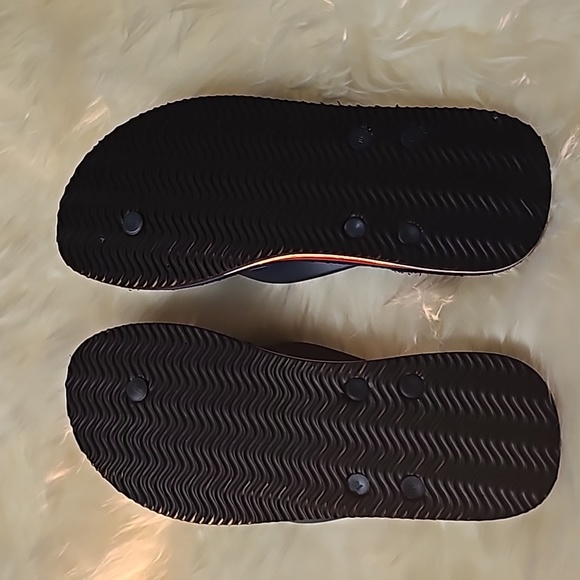 Slipper - Picture 5 of 9